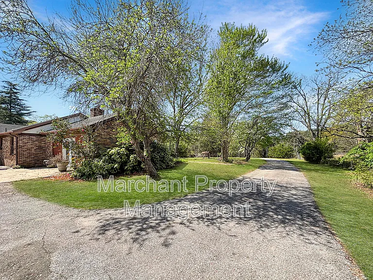 601 Fairview Church Rd — Photo 23