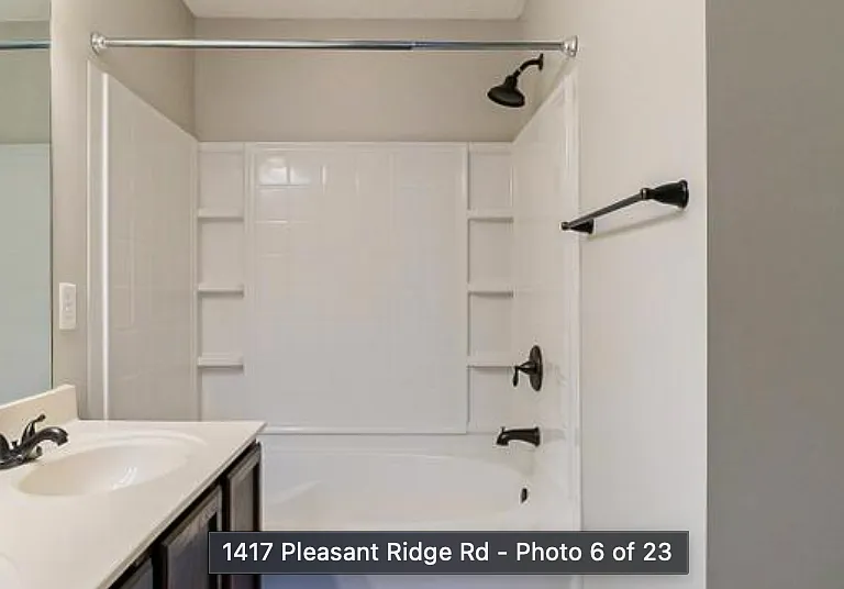 in room master bath w/ his and hers sink