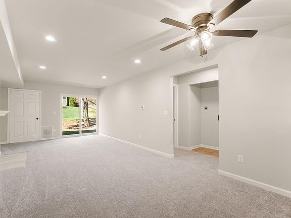 4th image of 863 West Puetz ROAD