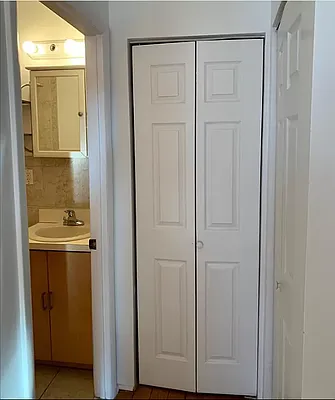 Rented by Urban Furnished LLC | media 6