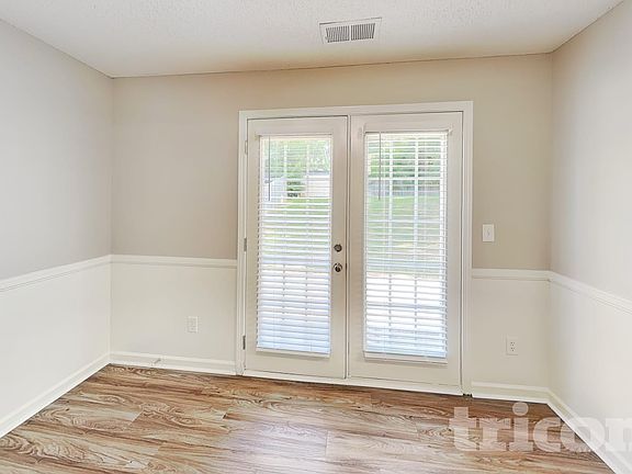 5th image of 3912 Farlow Rd