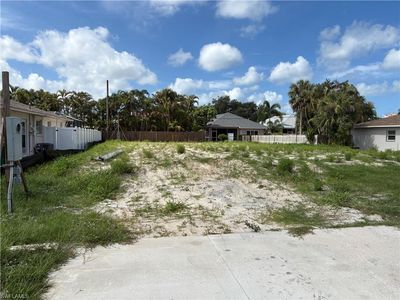 672 96th AVE N, Naples, FL, 34108
