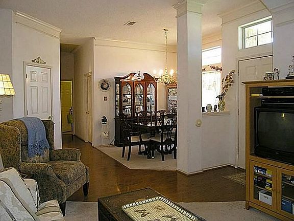 2nd image of 2418 Creek Crossing Ct