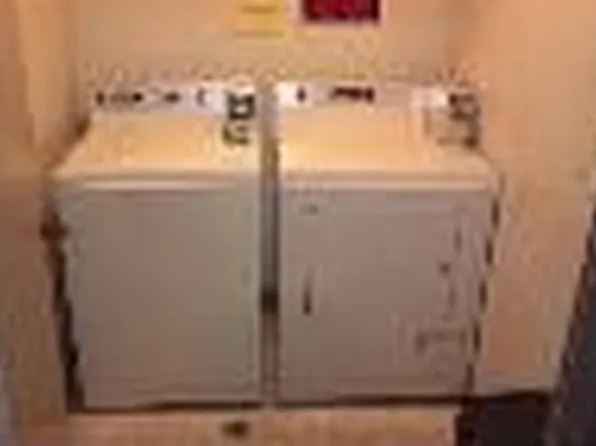 5 W 48th St APT 2, Holland, MI 49423