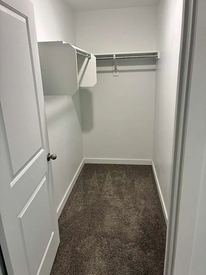 4 bed, 2.5 bath, 1651 sqft, $800 — Photo 4
