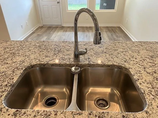 17706 Cedar Crest Dr — Photo 10