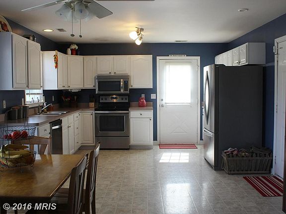 5th image of 209 Malcolm Dr
