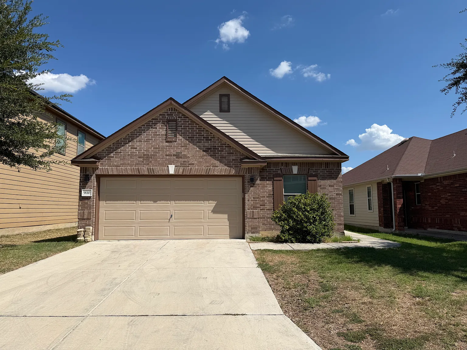3 bed, 1702 sqft, $1,850 — Photo 2