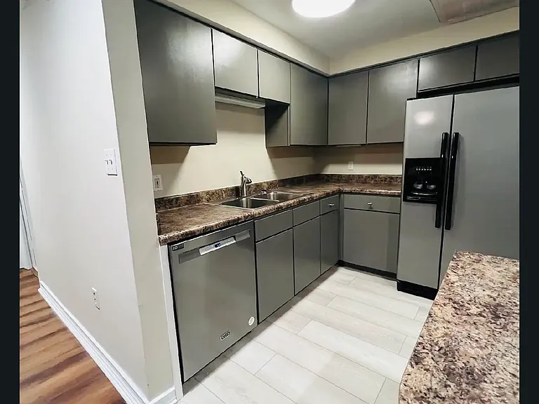 655 Riverside Dr #806A — Photo 17
