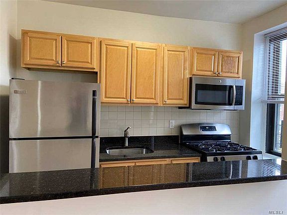5th image of 2147 E 17th St APT 3B
