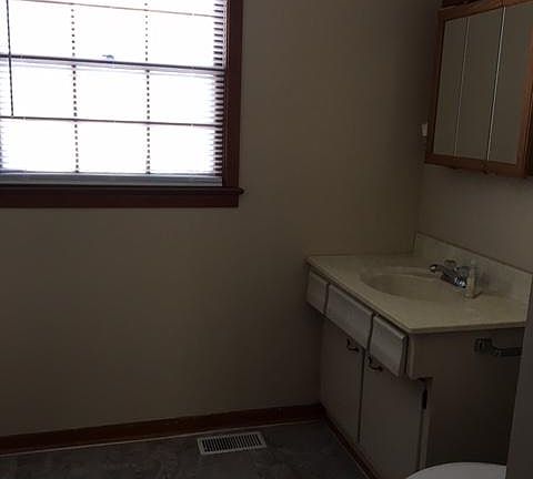 5th image of 7717 Curtis Ave