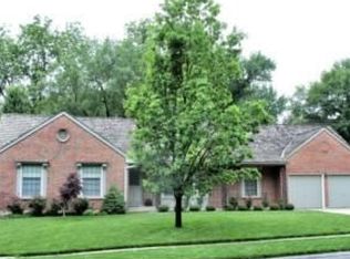 10124 Glenwood St, Overland Park, KS 66212