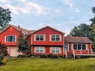 42 Mountain Pond Ln, Lanesborough, MA 01237