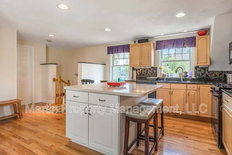 34 Vine St — Photo 4
