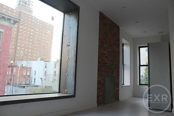 Rented by EXR | media 14