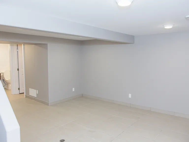 1717 Lansing Ave #42 — Photo 11
