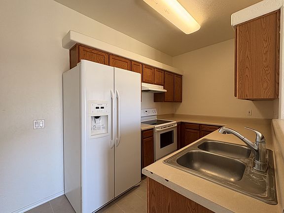 3rd image of 10396 E La Palma Ave #11369465