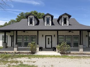410 S Wickham St, Alvord, TX 76225