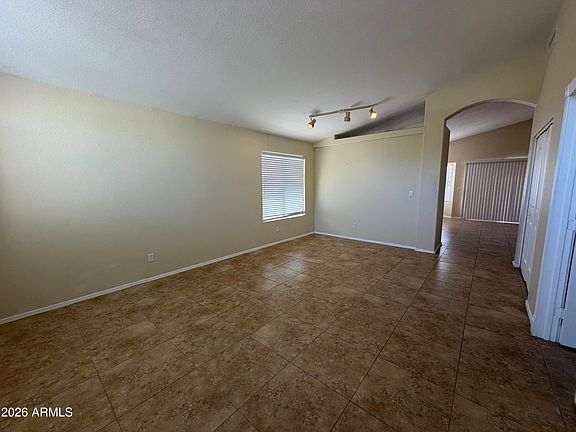 3rd image of 1289 W Maria Ln