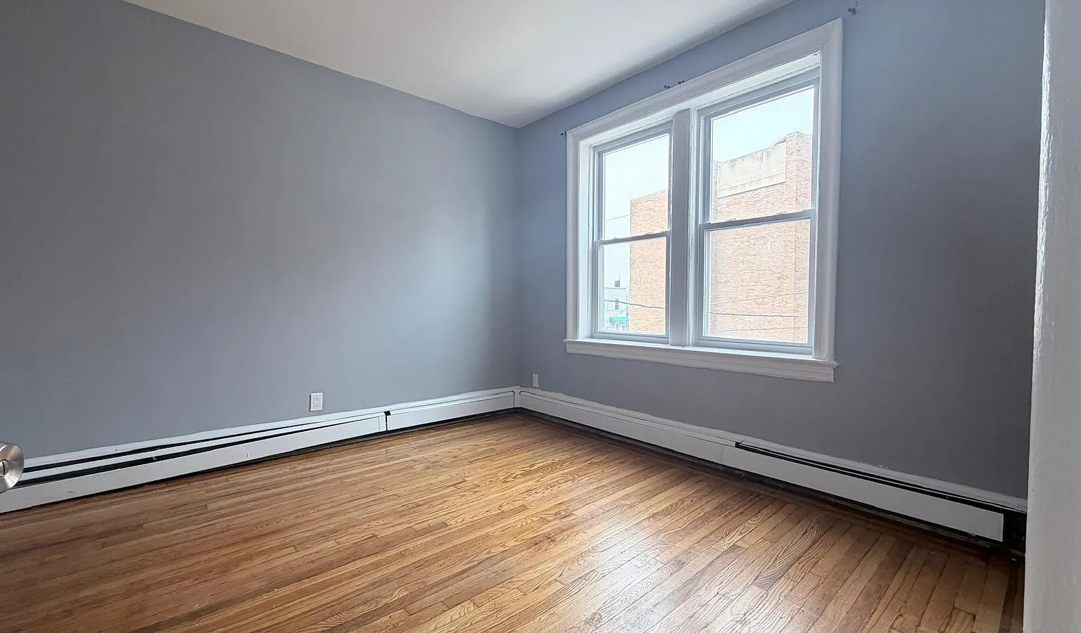 149 Zabriskie St — Photo 4
