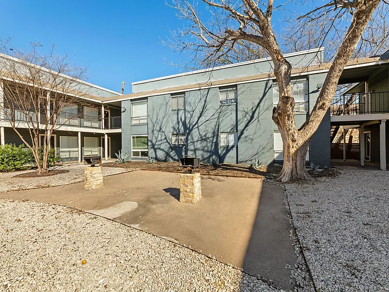 Patton Apartments — Photo 33