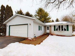 818 Mary Ct, Jefferson, WI 53549