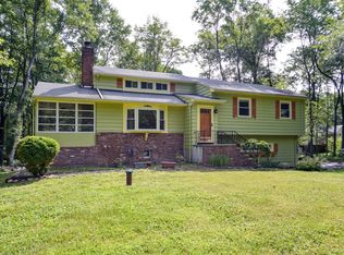 4 Indian Rock Rd, Warren, NJ 07059