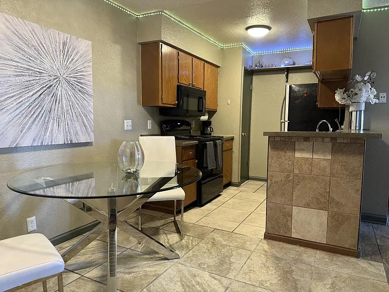 6701 Eastridge Rd #821 — Photo 3