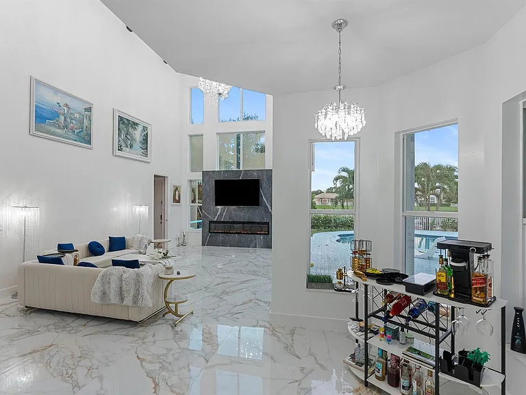11910 Osprey Point Cir — Photo 31