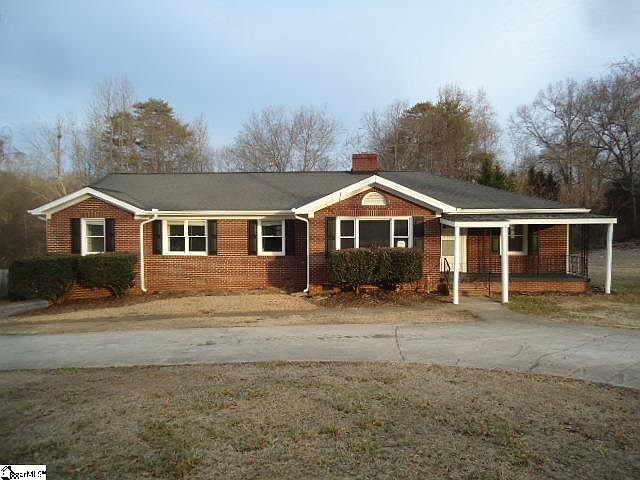 1st image of 3 Hilltop Dr