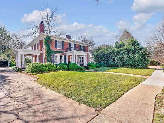 3rd image of 18 Crescent Ave
