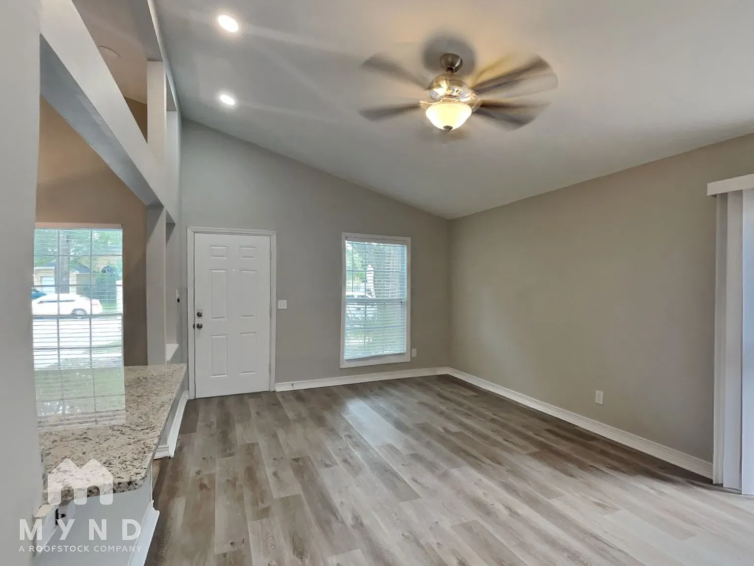 3 bed, 2.0 bath, 1103 sqft, $2,195 — Photo 3