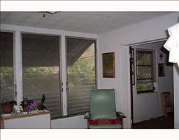 4th image of 812 SW 18th Ct