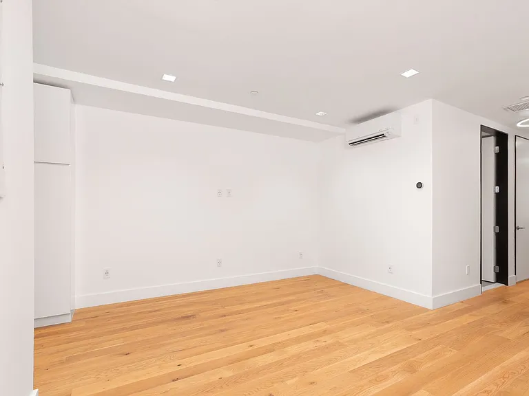 202 Avenue A #2 — Photo 7