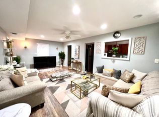 220 College Dr, Edison, NJ 08817