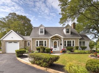 1102 Dukes Pkwy, Manville, NJ
