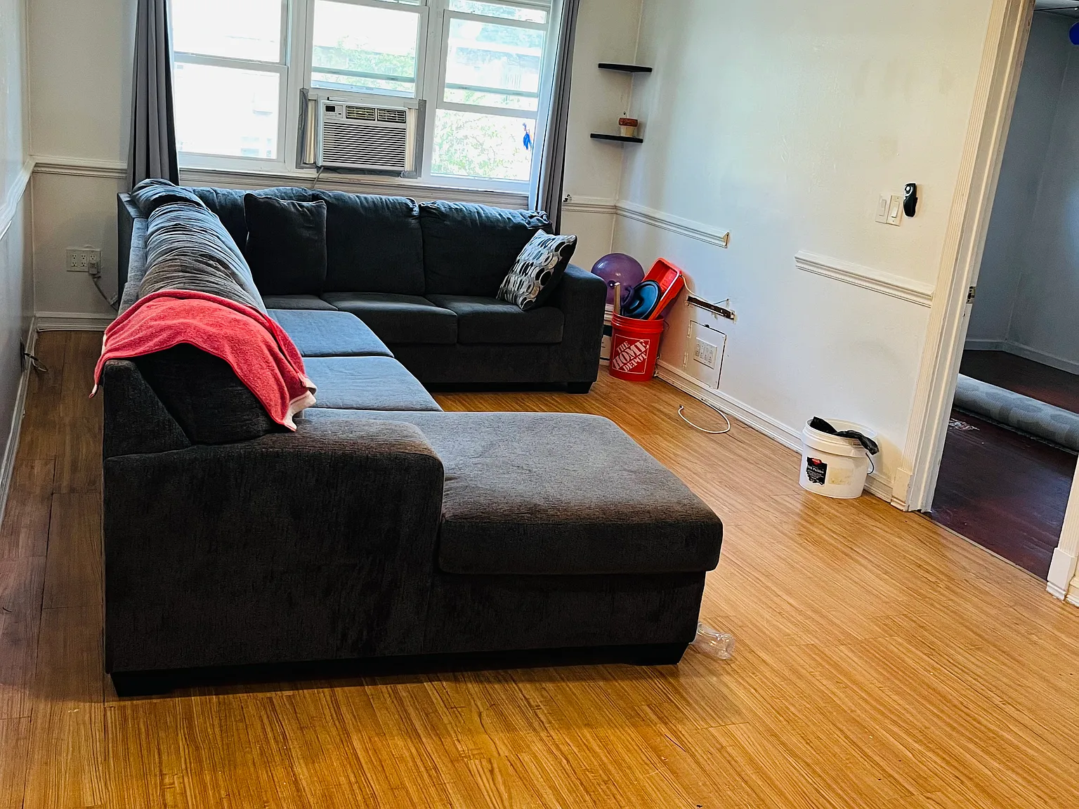 2 bed, 896 sqft, $2,200 — Photo 3