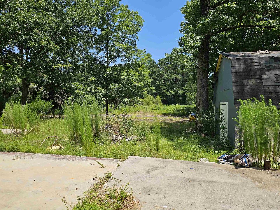 1st image of 3820 McDaniel Cir