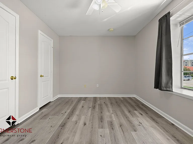 445 W Parker Blvd #4 — Photo 9