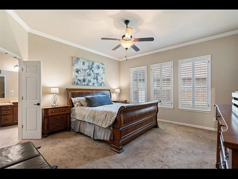 9550 Savannah Ridge Dr #21 — Photo 2