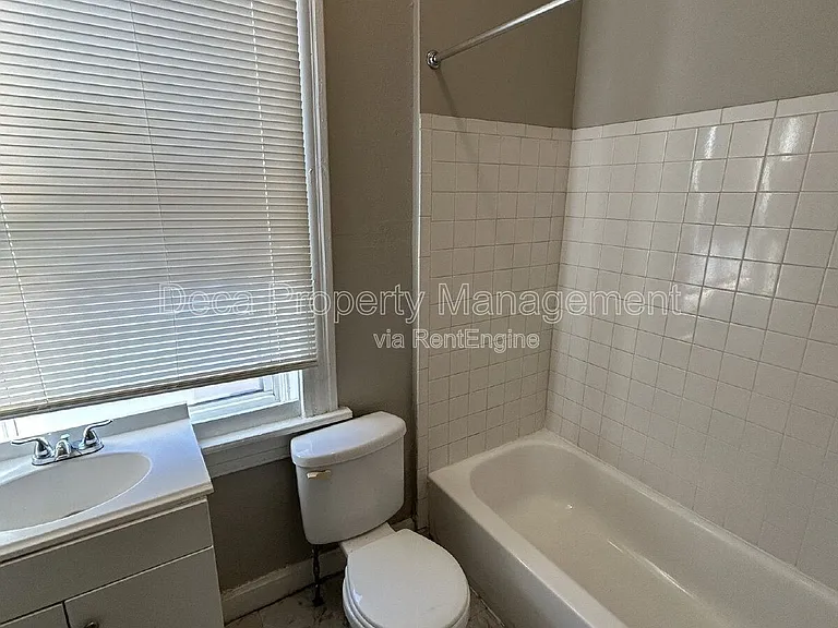 2700 Chippewa St #2E — Photo 9