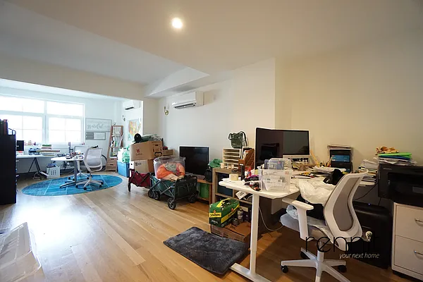 Rented by Rennit Inc. | media 6