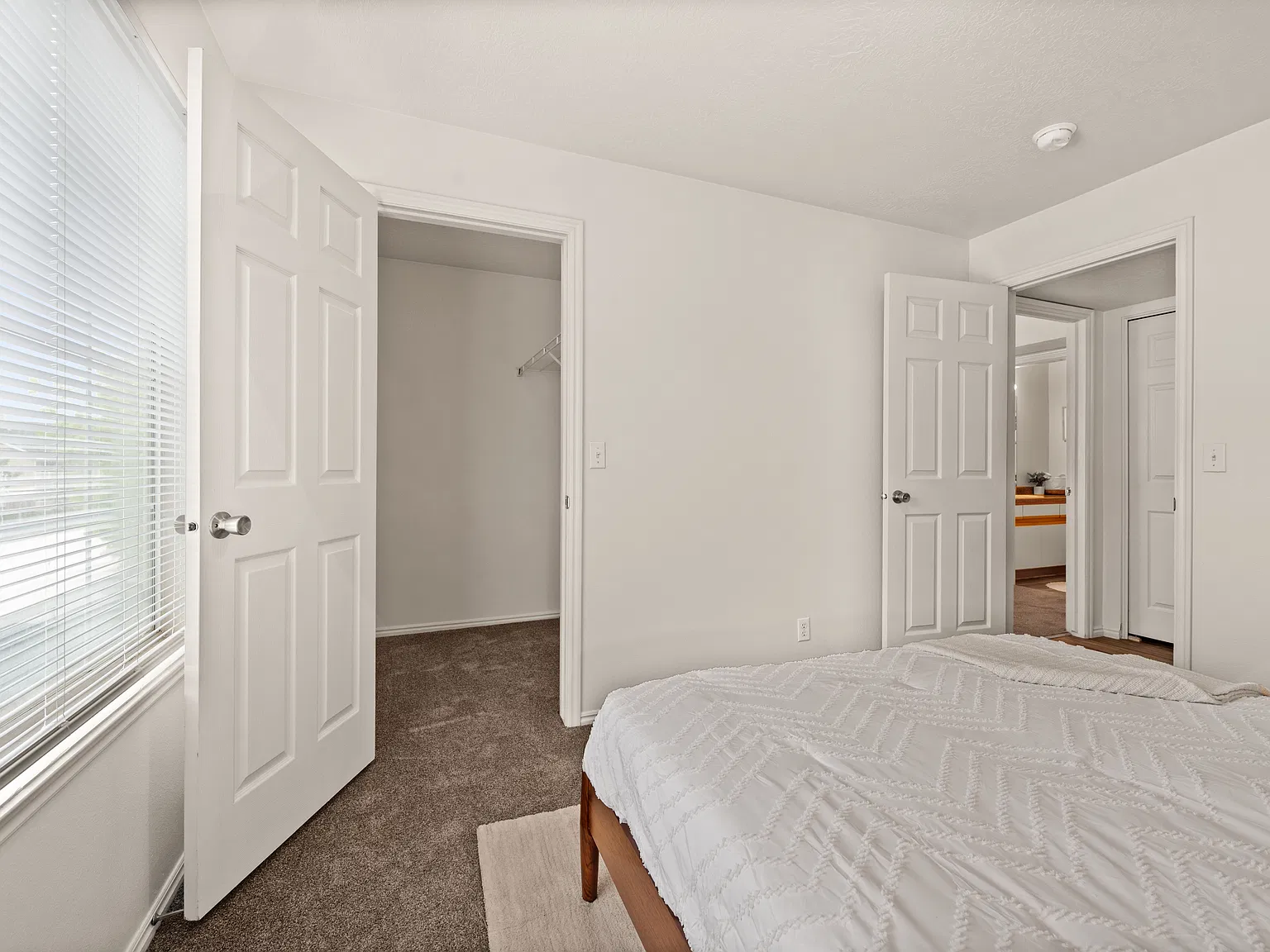 2 bed, 845 sqft, $1,550 — Photo 3