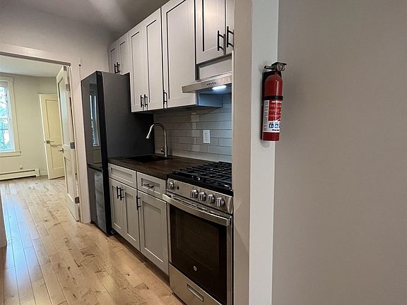 5th image of 3027 Kennedy Blvd #42