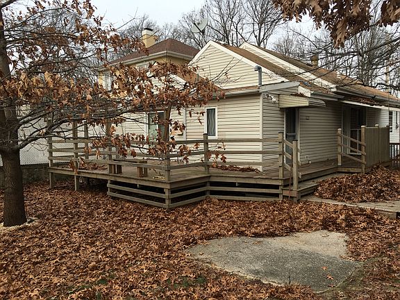 2nd image of 402 Lincoln Ave