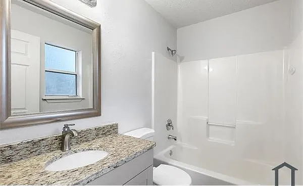 2100 Brooklyn Rd — Photo 24
