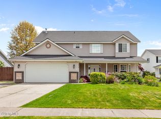 8826 N Torrey Ln, Hayden Lake, ID 83835