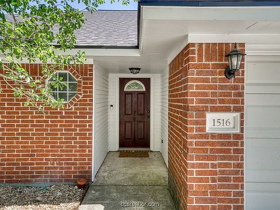 4th image of 1516 Front Royal Dr