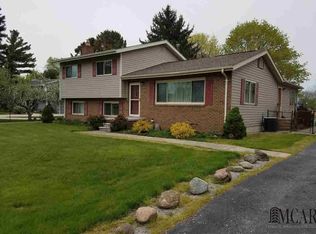 7998 Swan Creek Rd, Newport, MI 48166