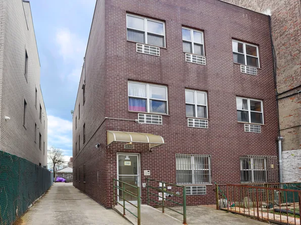 140 Avenue O image 1 of 19